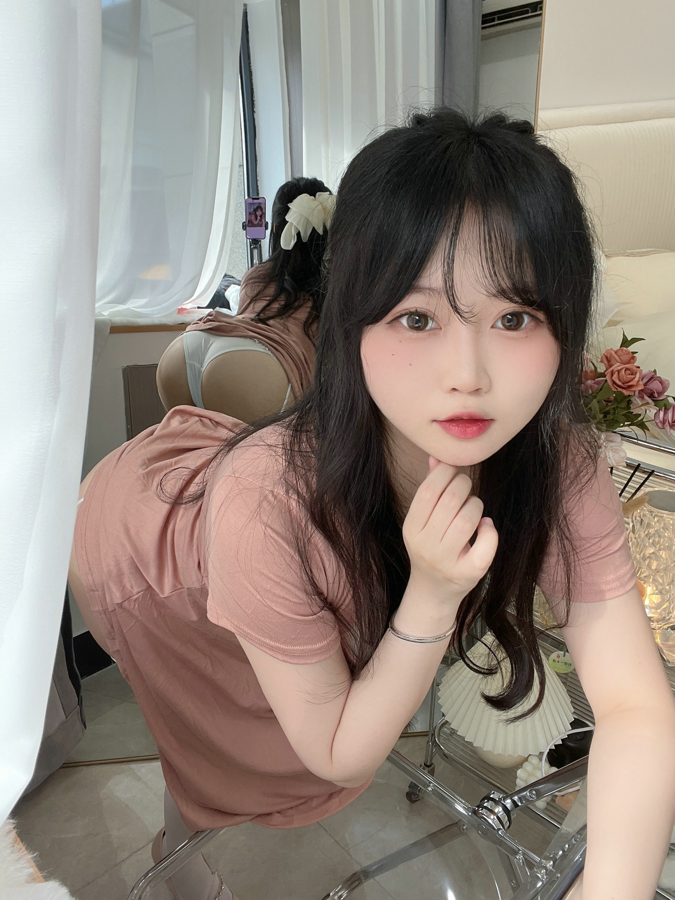 【网路收集系列】福利姬 是依酱吖《 人妻 》VIP福利帖【33P】